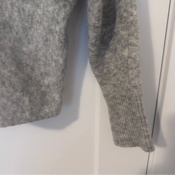 Banana Republic Grey Boat Neck Cropped Merino Wool Sweater Size XS Women’s - Picture 2 of 9